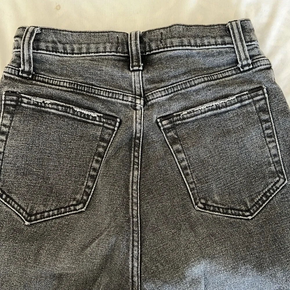 Abercrombie & Fitch Women’s Skinny Ripped Jeans - Picture 3 of 4